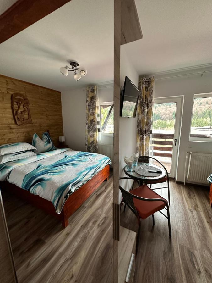 Casa Rares Buşteni Eksteriør billede